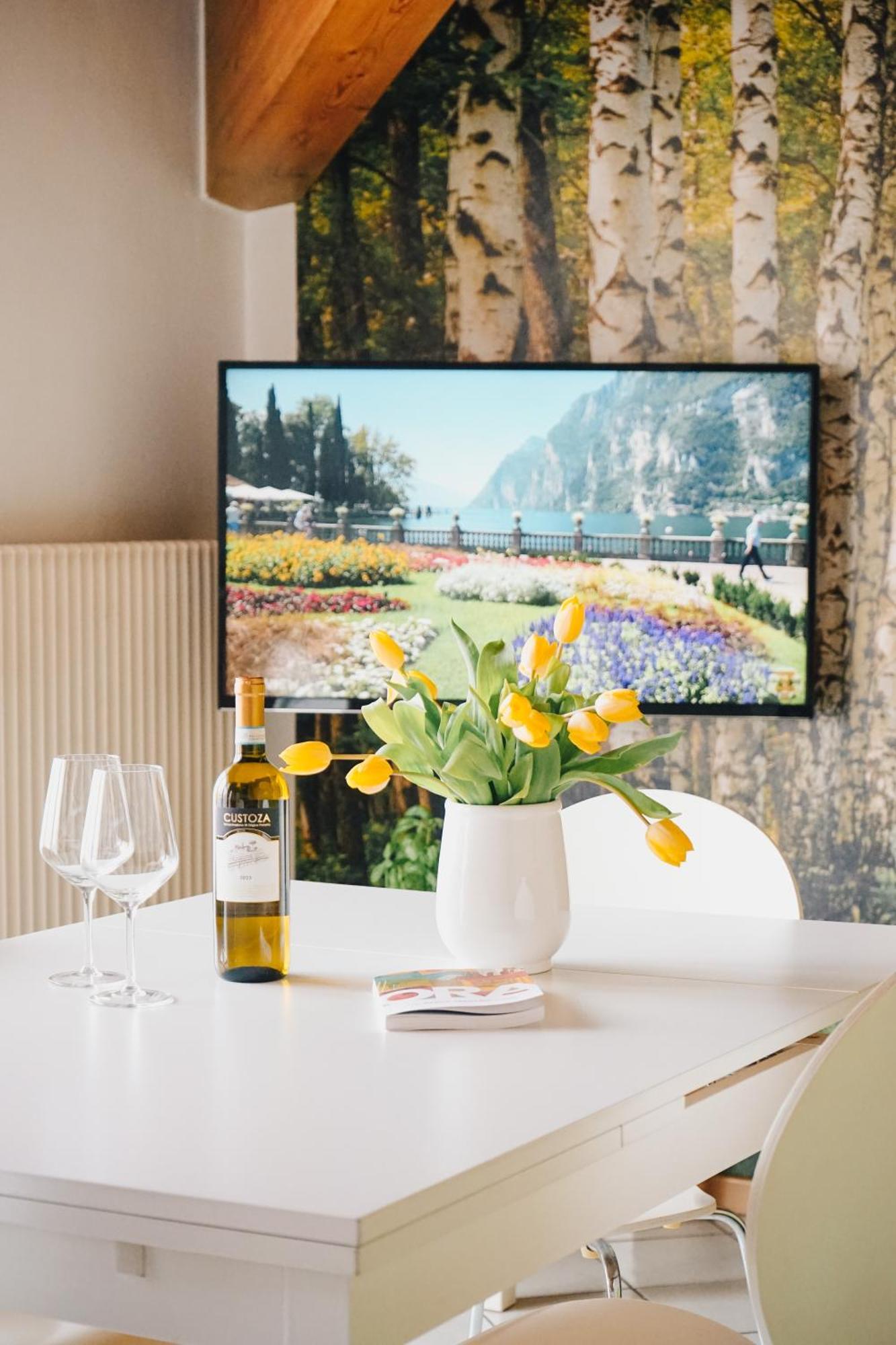 Appartamento Betulla - Peaceful & Happy Stay Riva del Garda Buitenkant foto