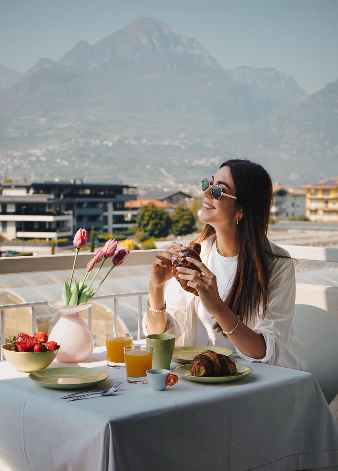 Appartamento Betulla - Peaceful & Happy Stay Riva del Garda Buitenkant foto